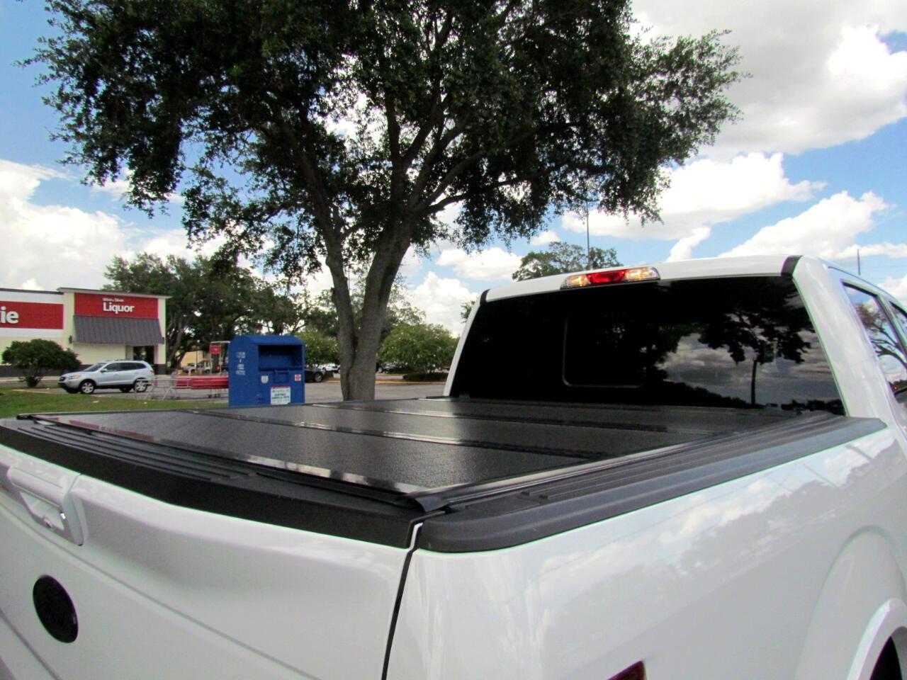 Used 2017 Ford F150 Lariat image 13