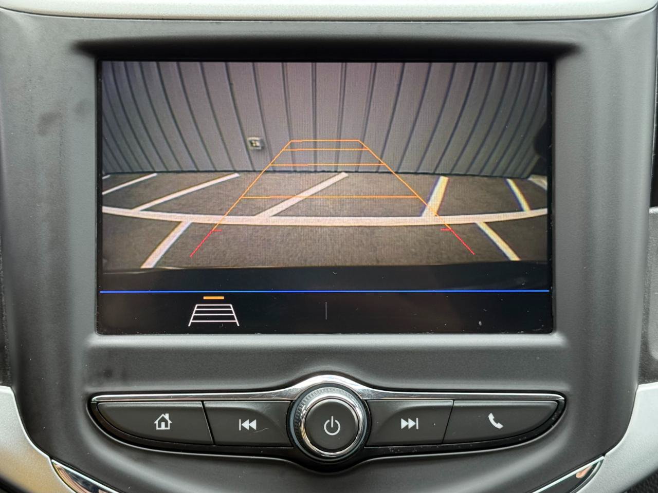 Used 2020 Chevrolet Sonic LT FWD image 20