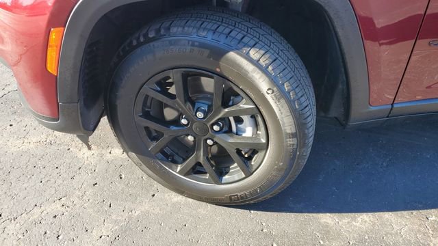 Certified 2024 Jeep Grand Cherokee L Altitude image 3