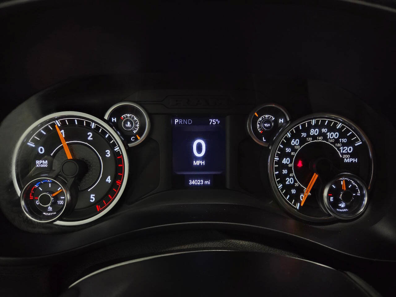 Used 2022 RAM 2500 Tradesman w/ Chrome Appearance Group AWD/4WD image 12