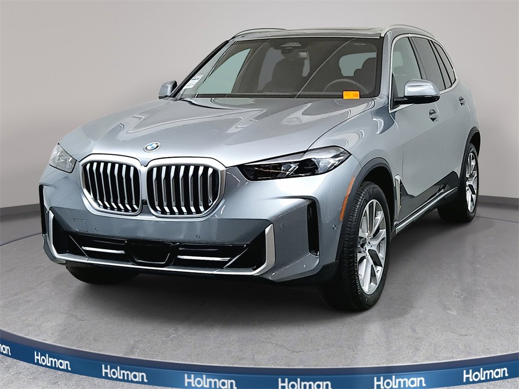 Used 2024 BMW X5 xDrive40i w/ Parking Assistance Package image 1