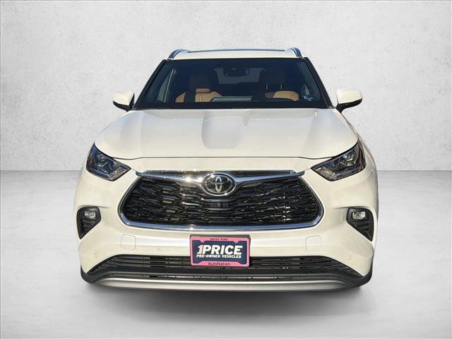 Used 2021 Toyota Highlander Platinum video 2