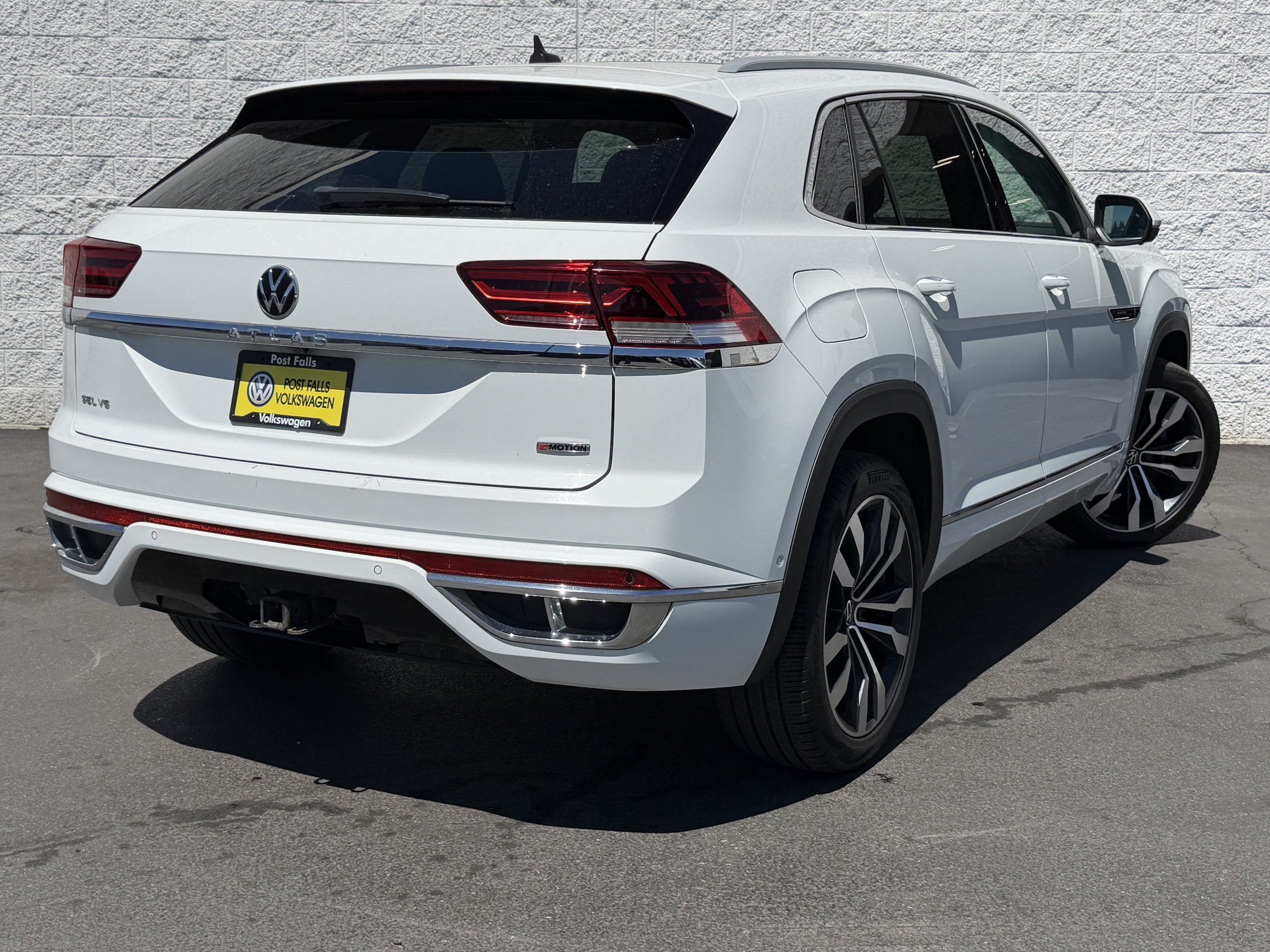Used 2020 Volkswagen Atlas Cross Sport SEL Premium R-Line AWD/4WD image 7