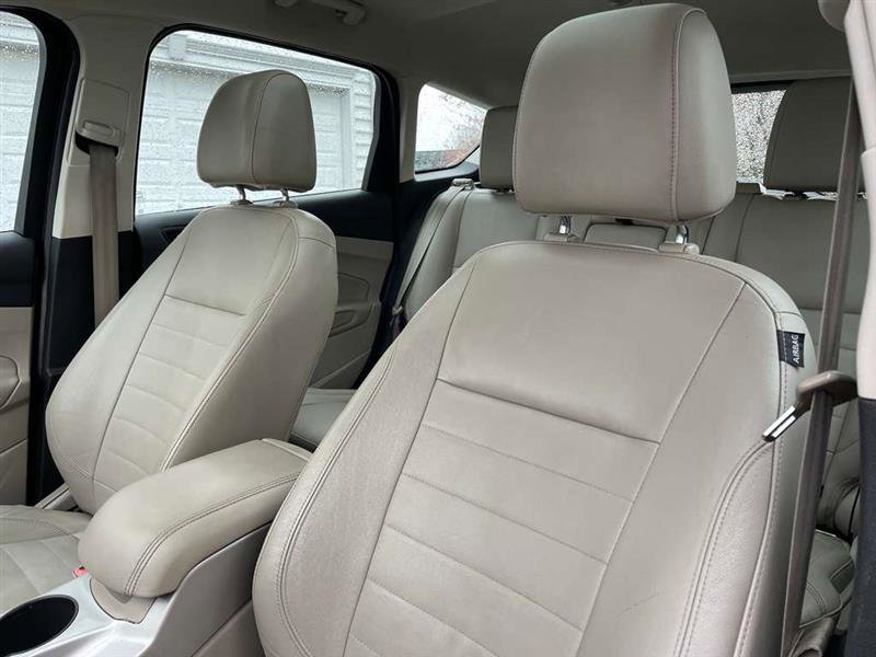 Used 2013 Ford C-MAX SEL image 25