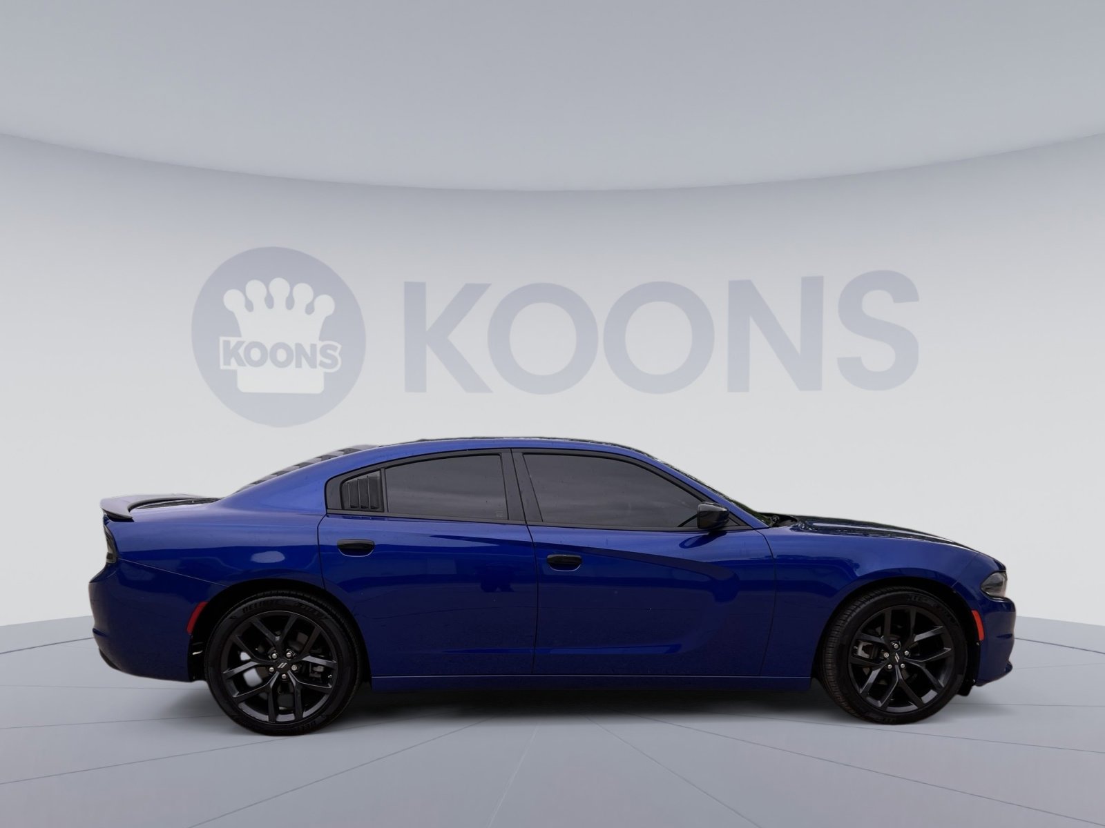 Used 2022 Dodge Charger SXT w/ Blacktop Package RWD image 17