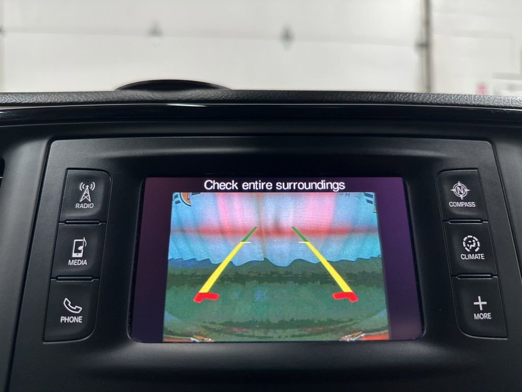 Used 2017 Chrysler Pacifica Touring-L image 29