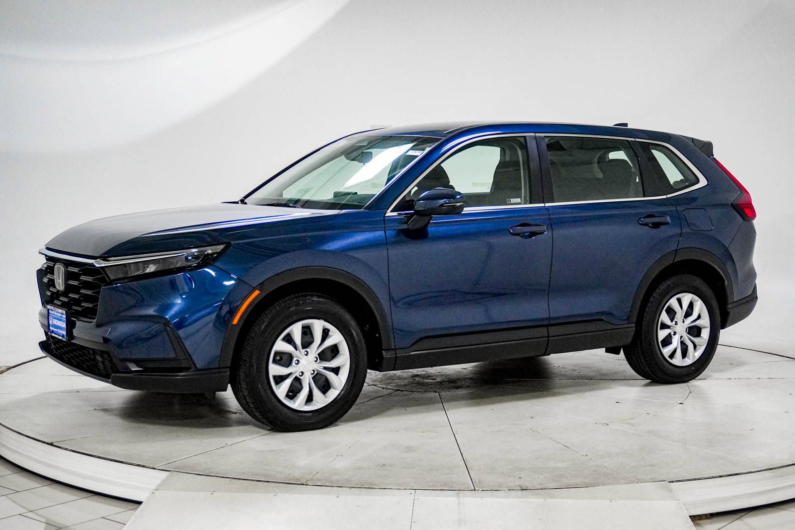 Used 2023 Honda CR-V LX image 4