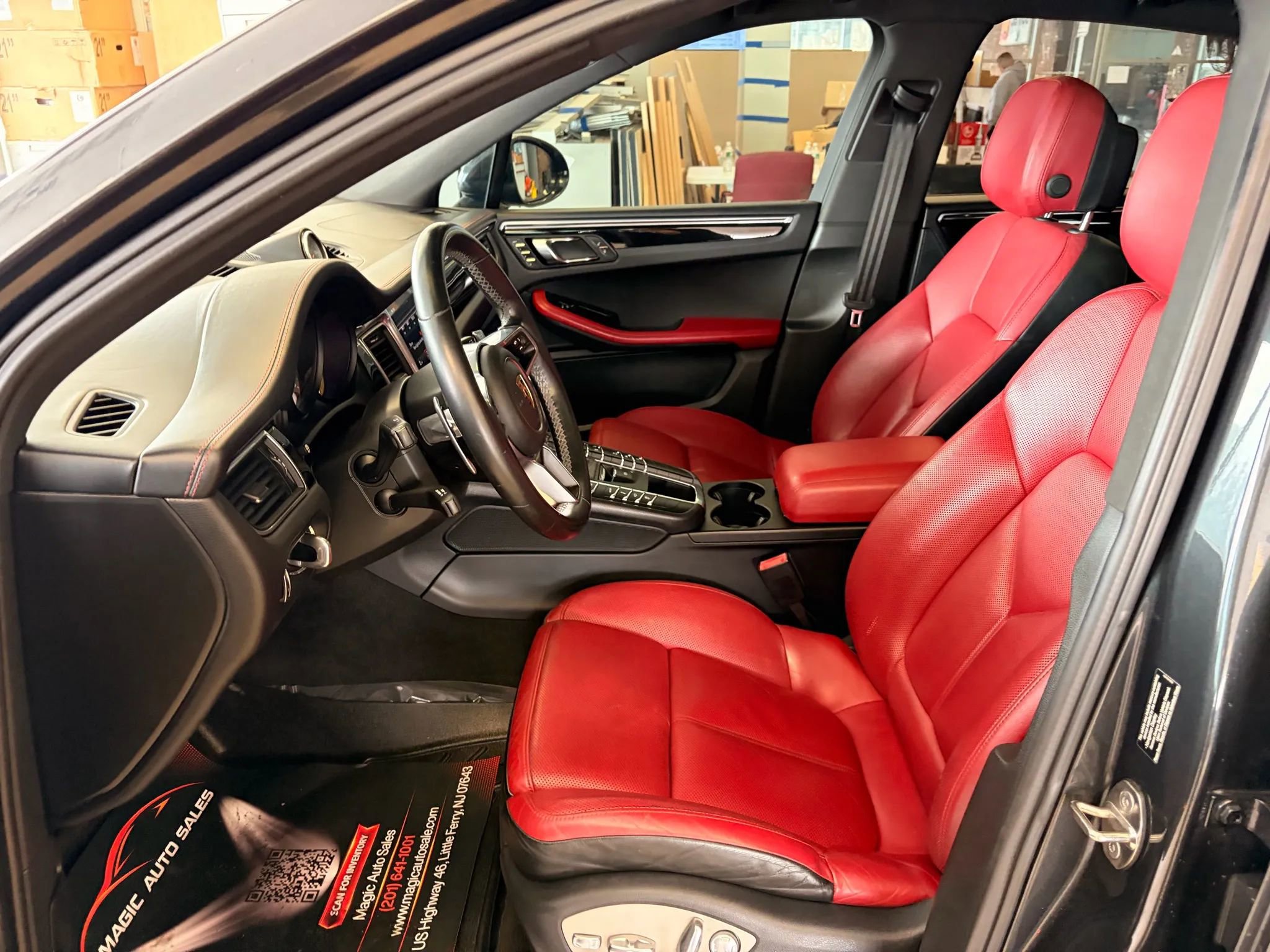 Used 2017 Porsche Macan S image 11