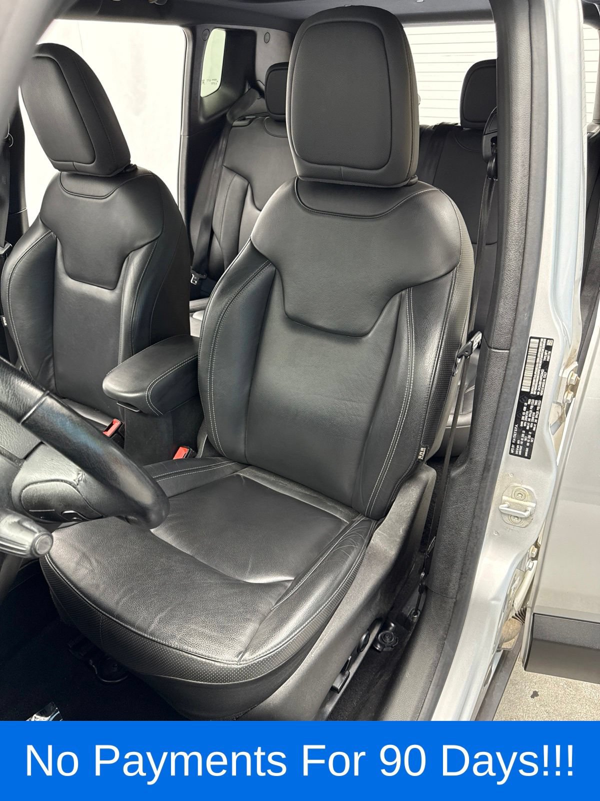 Used 2019 Jeep Renegade Limited w/ Quick Order Package 22P AWD/4WD image 10