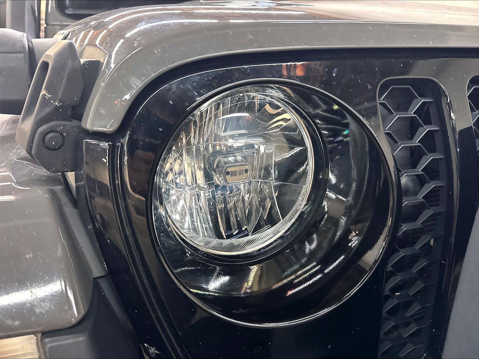 Used 2021 Jeep Gladiator Sport AWD/4WD image 31