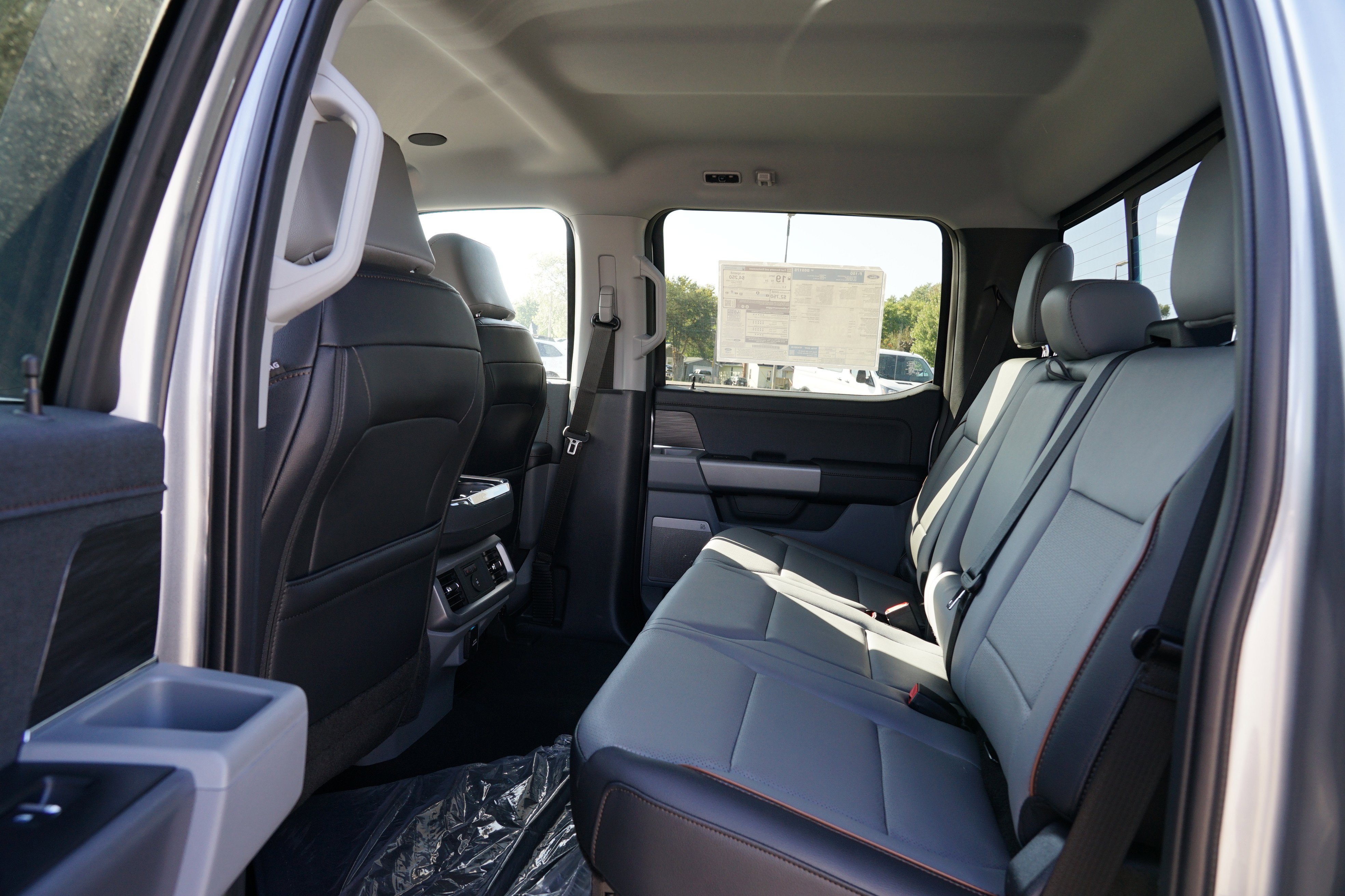 New 2025 Ford F150 Lariat w/ Equipment Group 502A High image 18