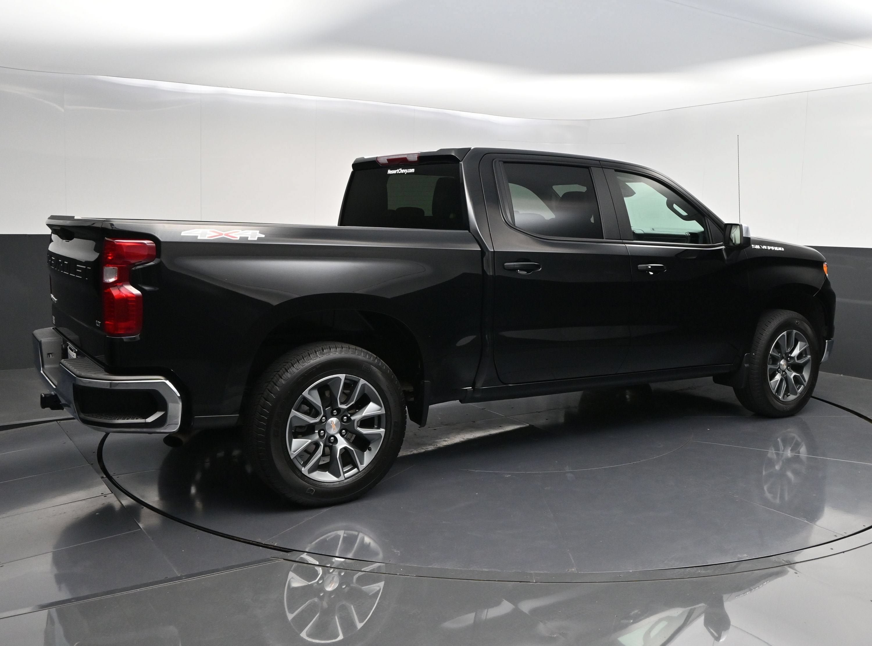 Certified 2026 Chevrolet Silverado 1500 LT AWD/4WD image 8