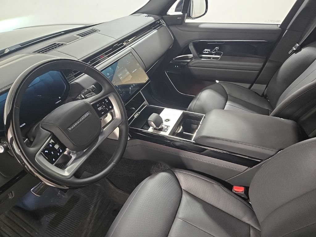 Used 2024 Land Rover Range Rover SE AWD/4WD image 17