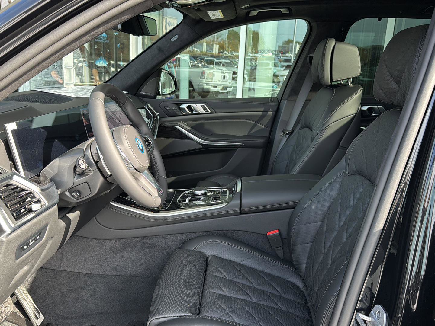 New 2026 BMW X5 xDrive50e image 8