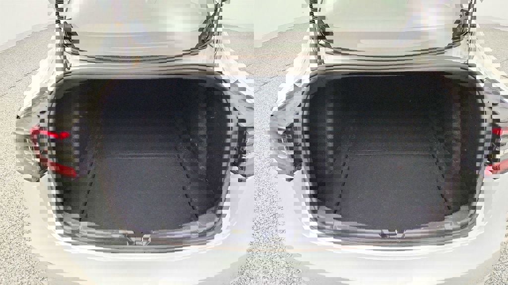 Used 2023 Tesla Model 3 Standard Range image 25