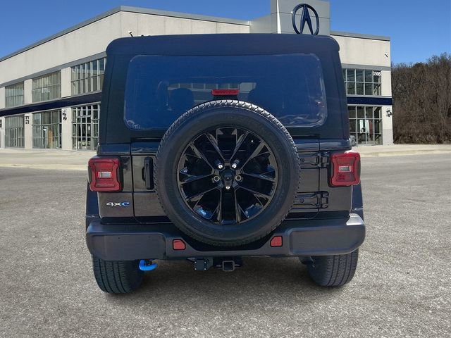 Used 2023 Jeep Wrangler Unlimited Sahara w/ Cold Weather Group image 5