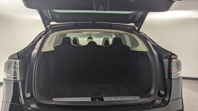 Used 2017 Tesla Model X 75D image 16