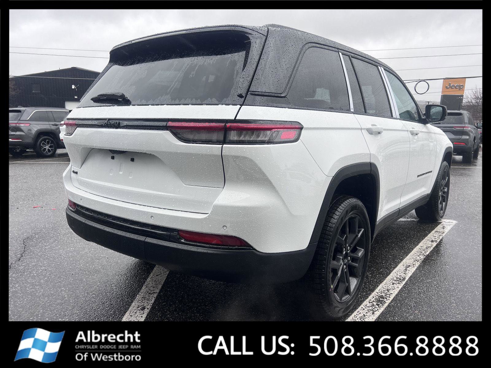 New 2025 Jeep Grand Cherokee Limited w/ Trailer Tow Package image 5
