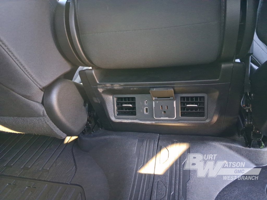 Used 2026 GMC Sierra 1500 SLE AWD/4WD image 16