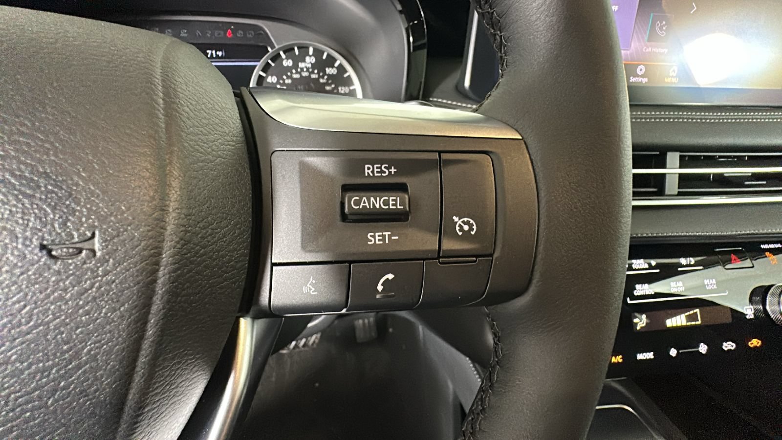 Used 2025 INFINITI QX60 Pure AWD/4WD image 19