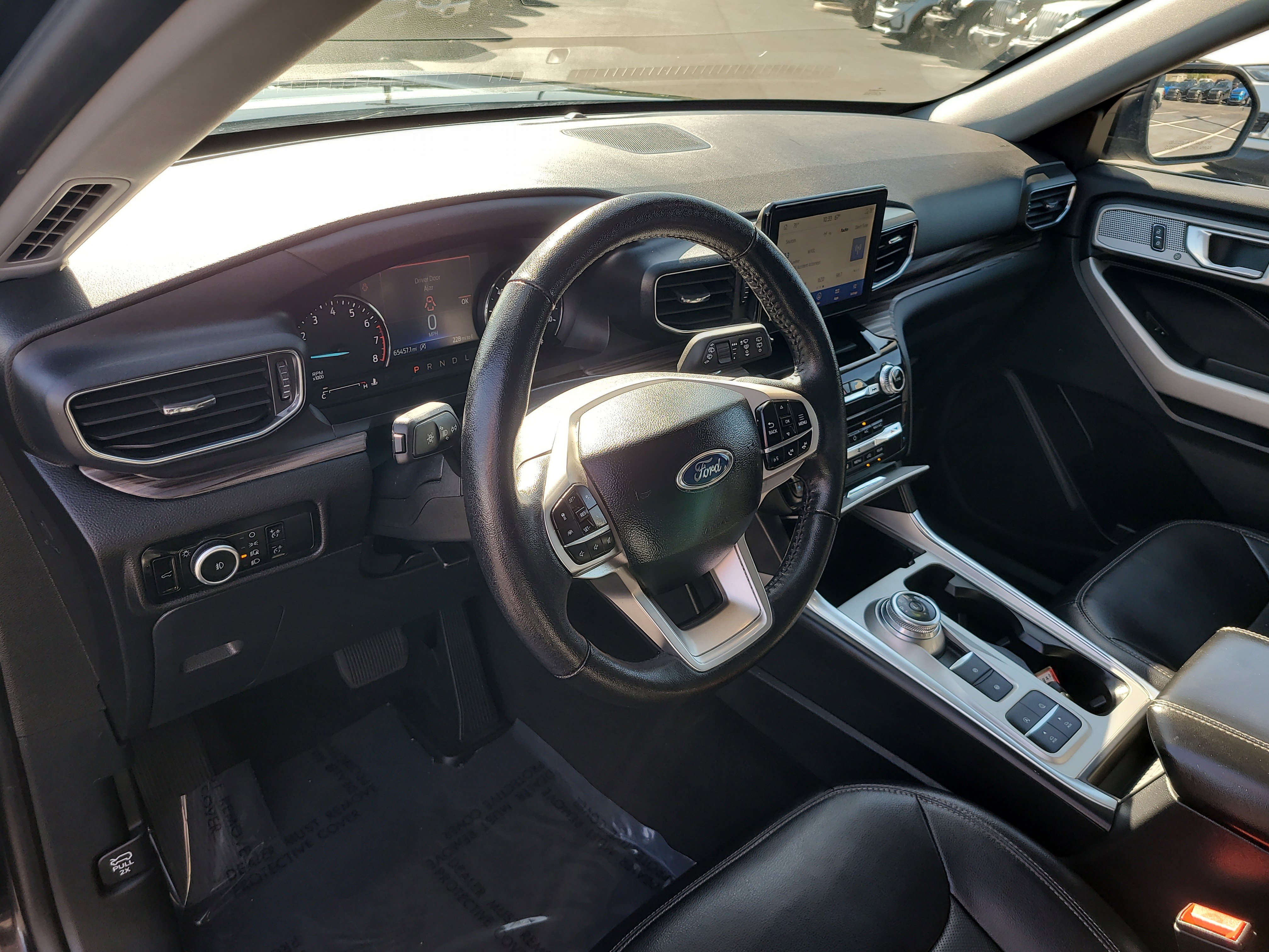 Used 2024 Ford Explorer Limited image 19