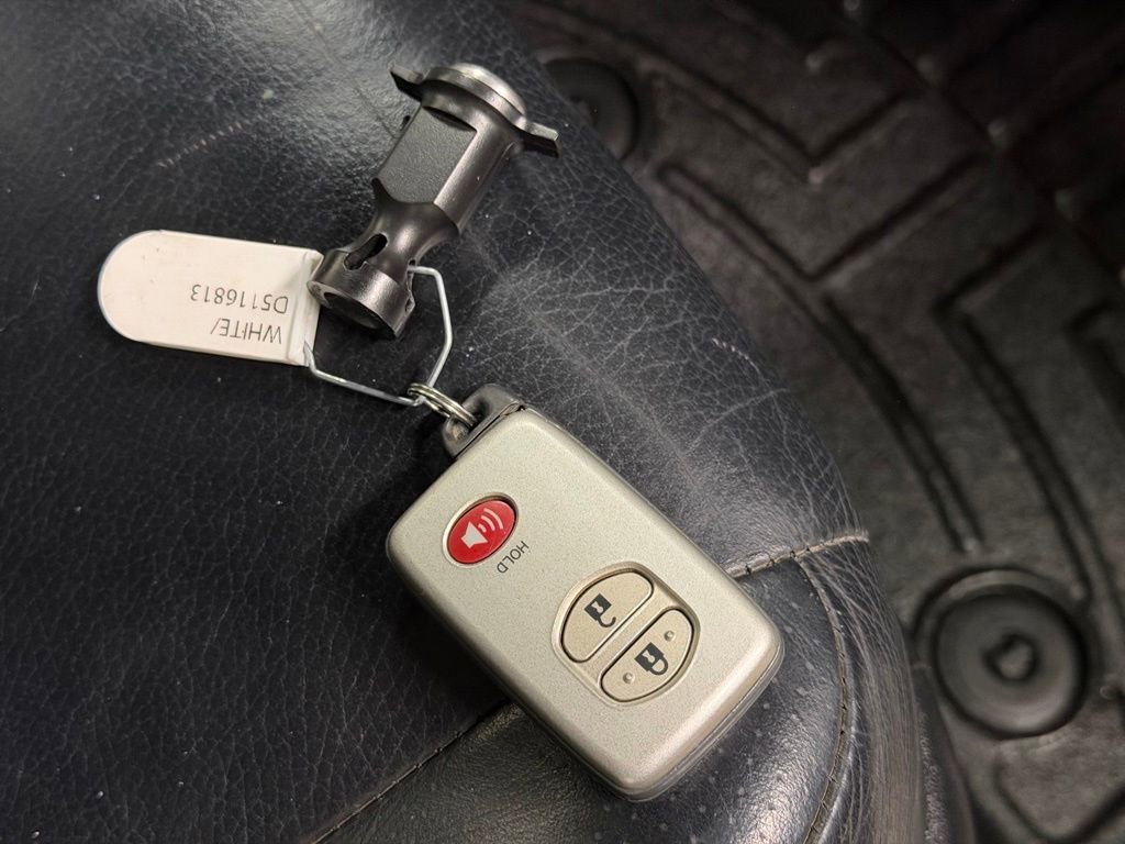 Used 2013 Toyota 4Runner Limited image 27