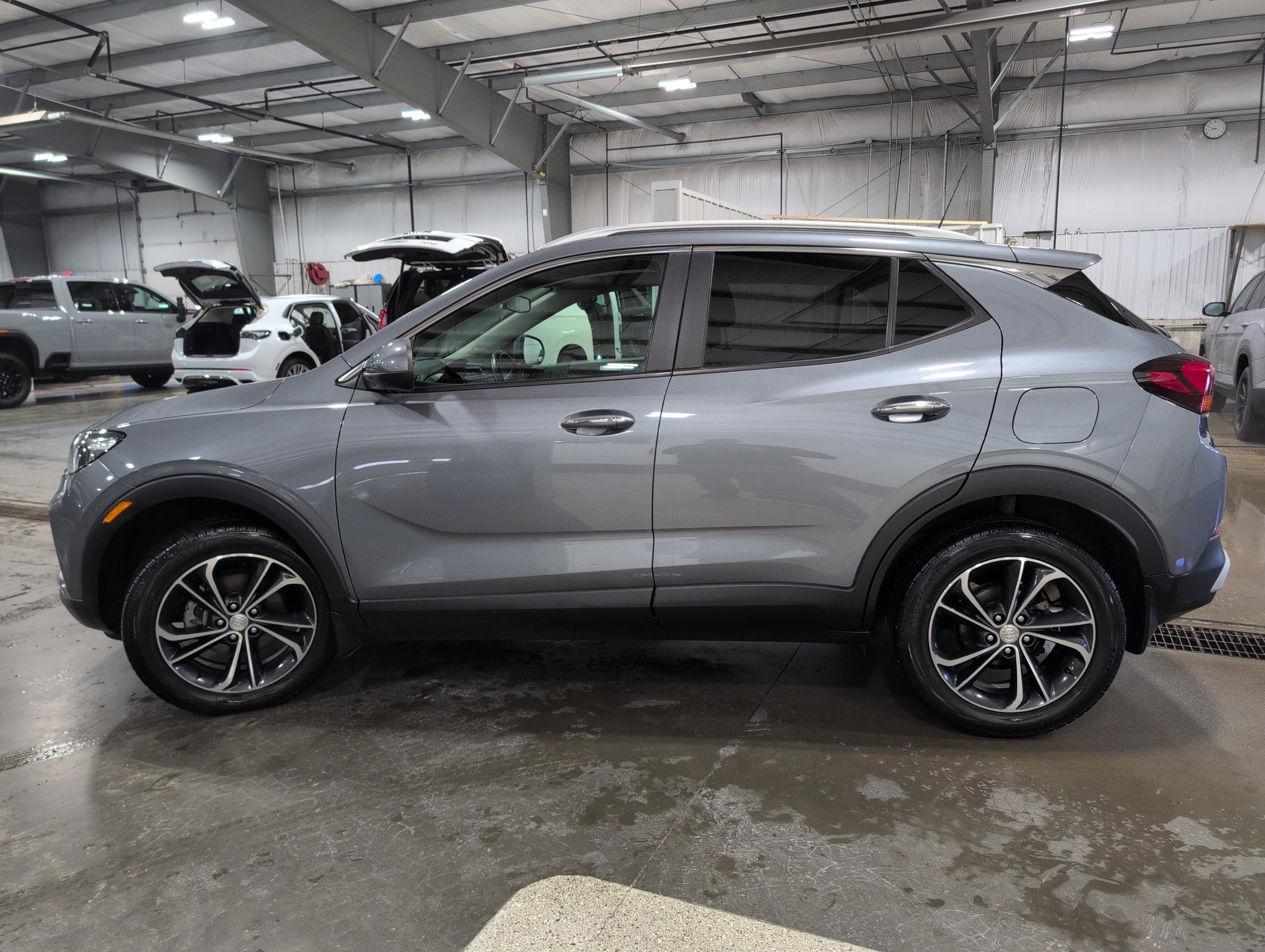 Used 2021 Buick Encore GX Select image 5