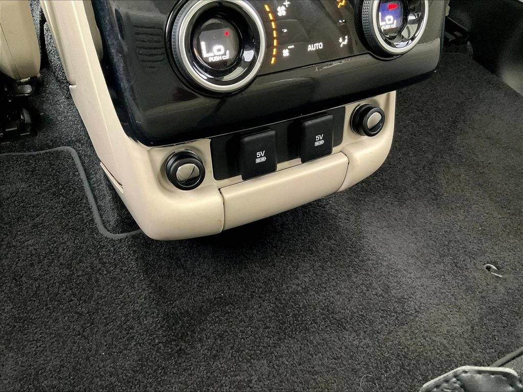 Used 2019 Land Rover Range Rover Long Wheelbase Supercharged AWD/4WD image 16