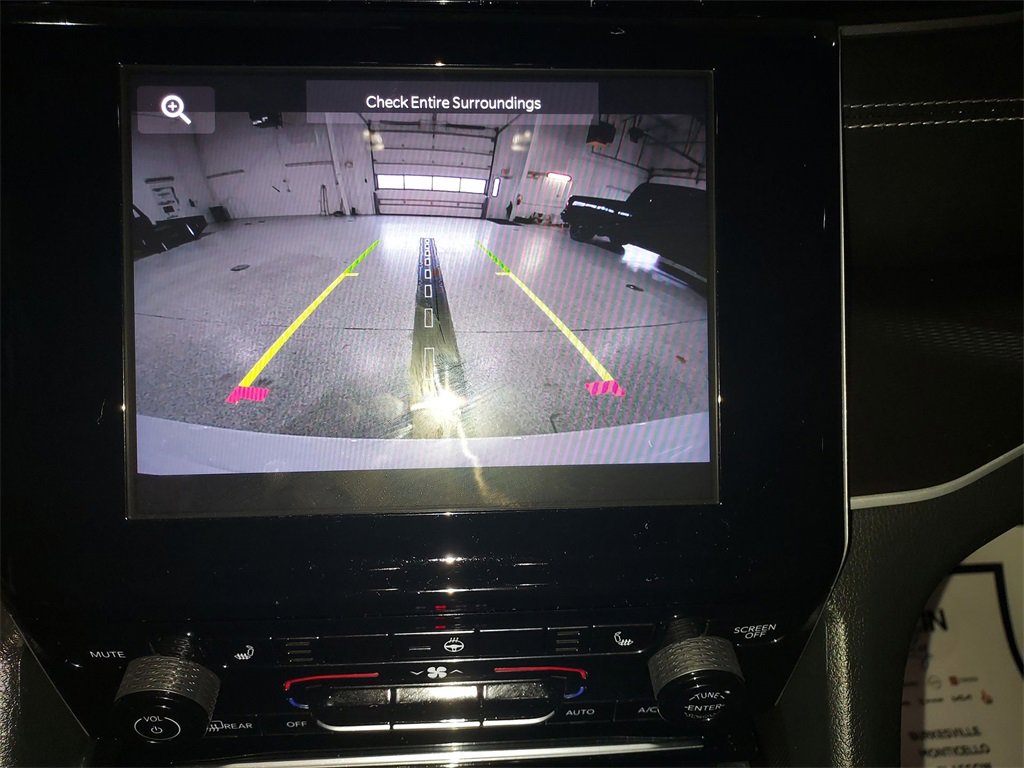 Used 2025 Jeep Grand Cherokee L Altitude image 23