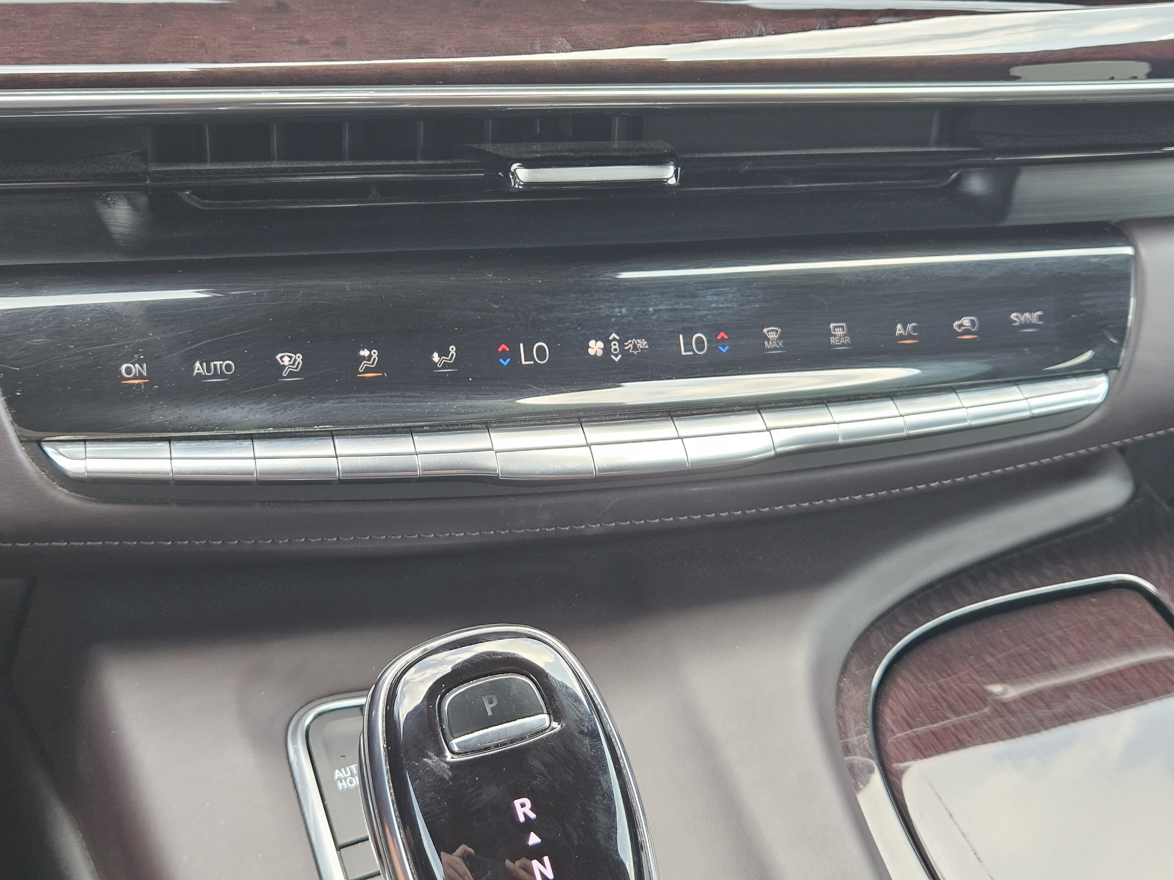 Used 2021 Cadillac Escalade Sport Platinum AWD/4WD image 19