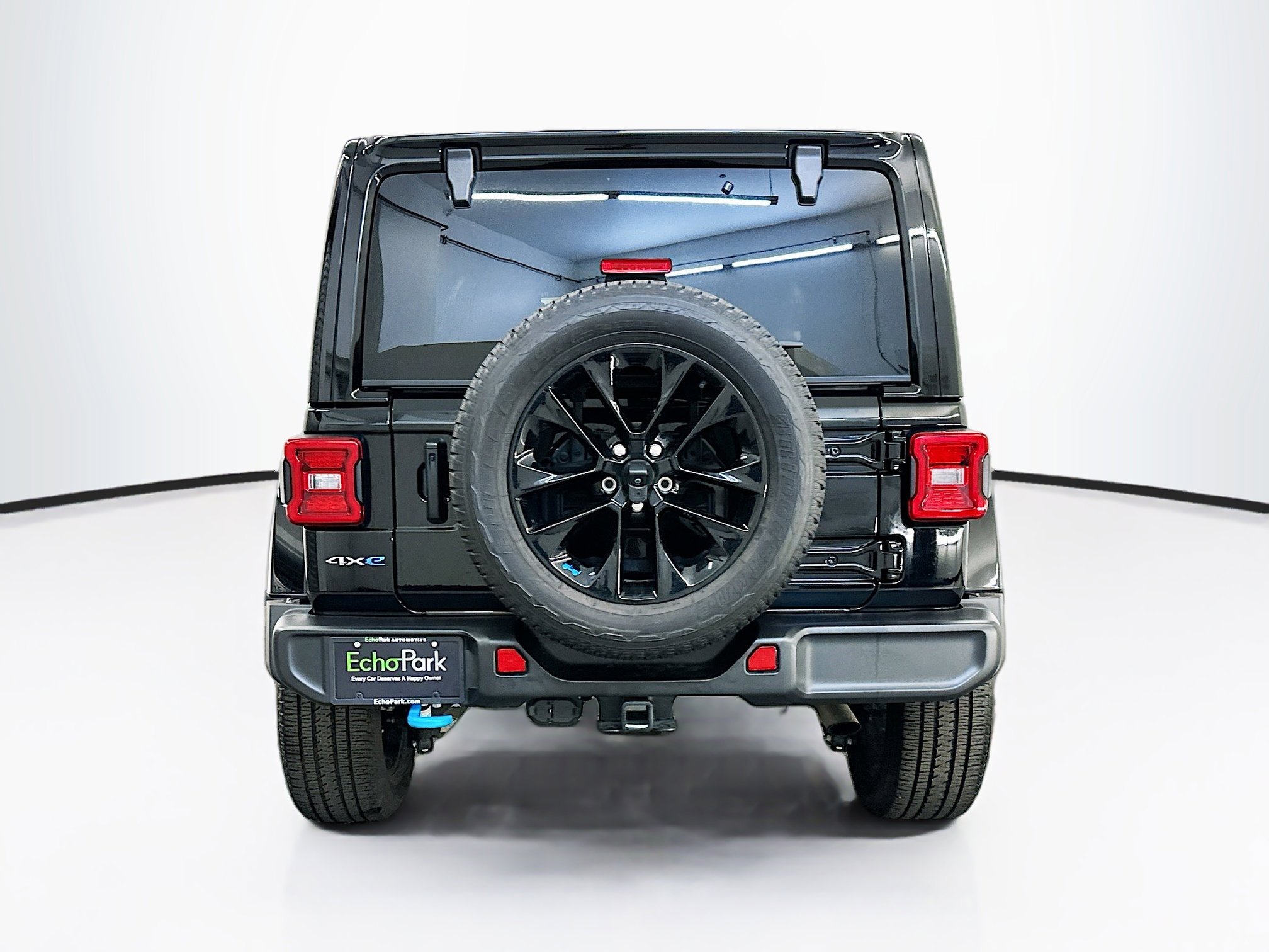 Used 2023 Jeep Wrangler Unlimited Sahara AWD/4WD image 7