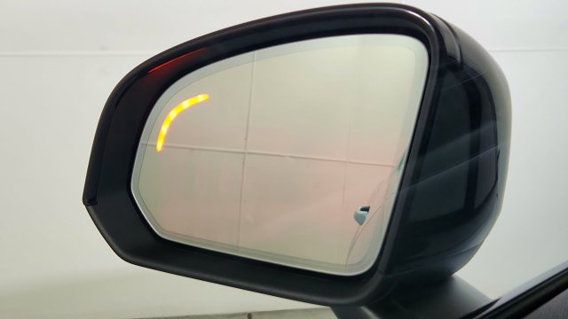 New 2026 Volvo XC40 B5 Plus w/ Climate Package AWD/4WD image 15