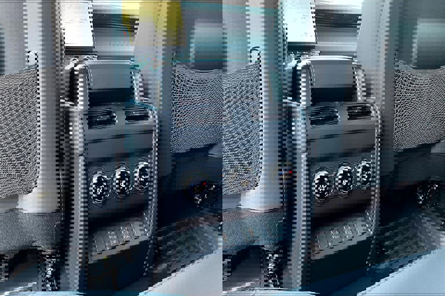 New 2026 Land Rover Defender 110 X-Dynamic SE AWD/4WD image 21