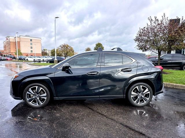 Used 2022 Lexus UX 200 w/ Premium Package image 6