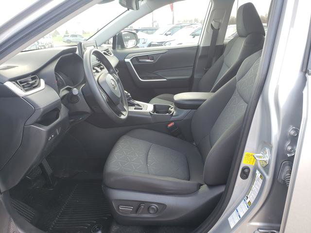 Used 2021 Toyota RAV4 XLE image 10