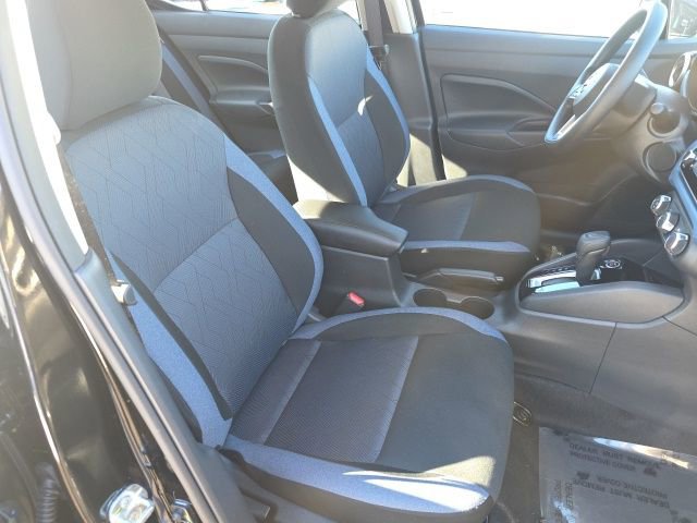 Used 2025 Nissan Versa SV w/ Trunk Package FWD image 10