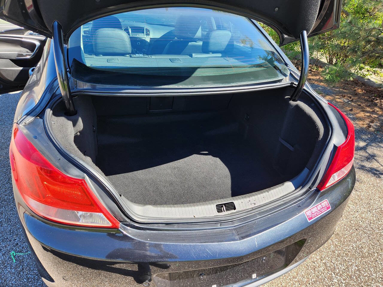 Used 2011 Buick Regal CXL w/ RL4 Preferred Equipment Group image 9