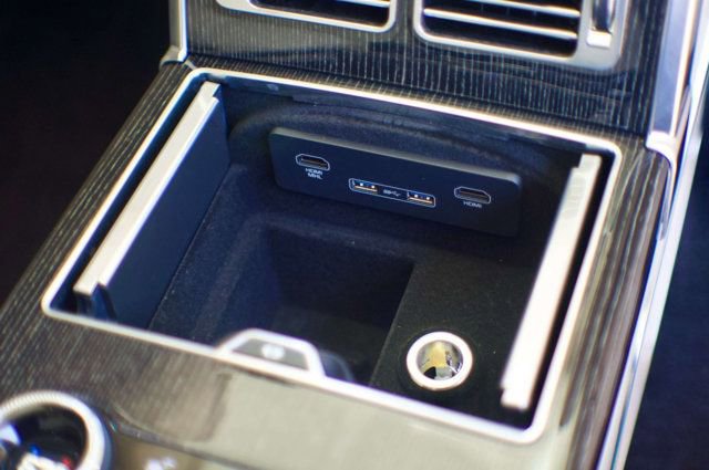 Used 2020 Land Rover Range Rover SV Autobiography Dynamic image 58