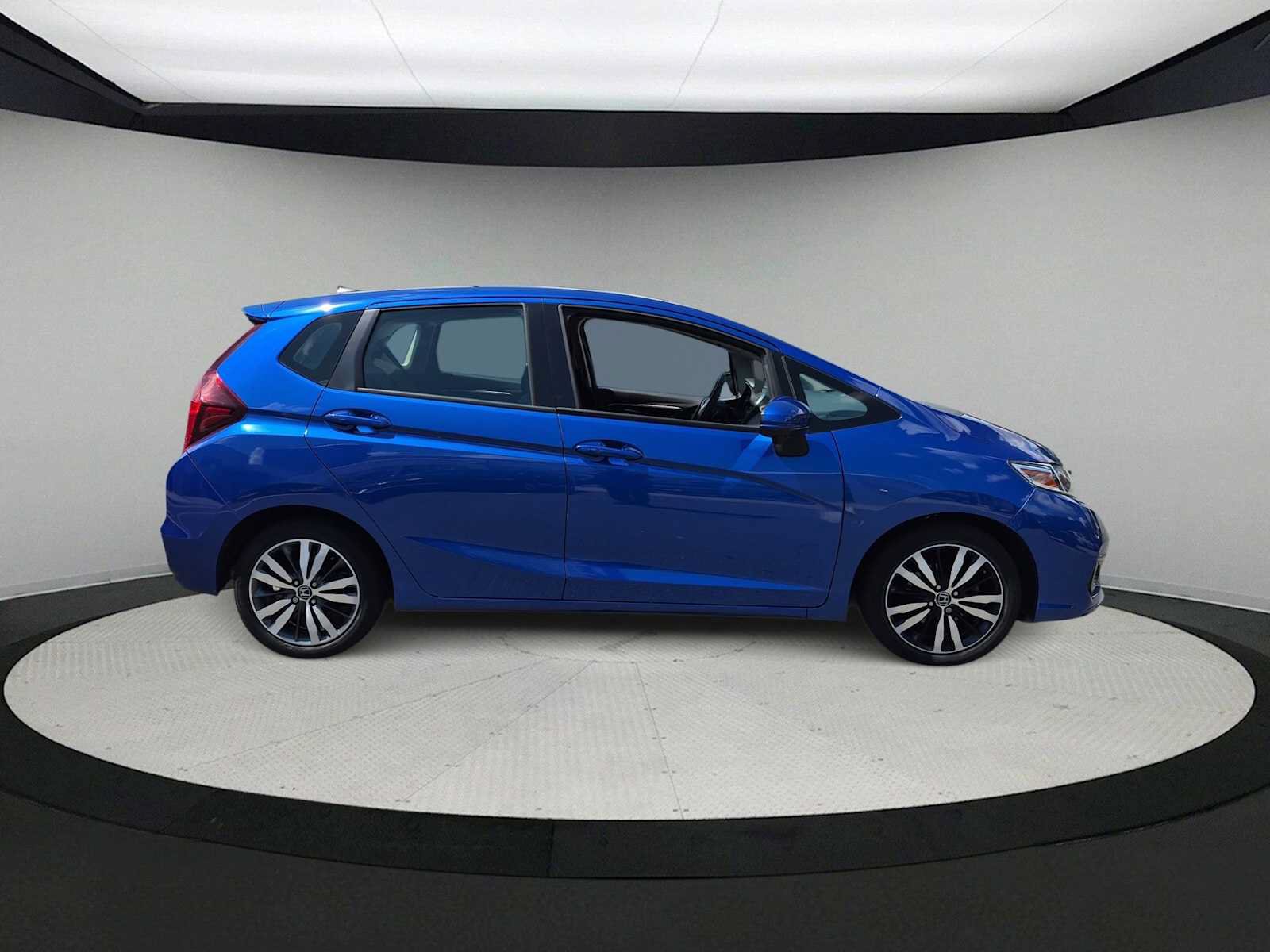 Used 2018 Honda Fit EX image 9