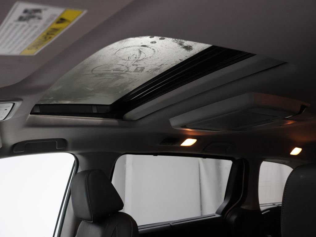 Used 2023 Honda Odyssey Touring image 9