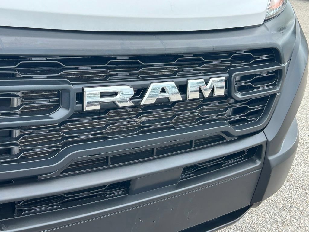 Used 2024 RAM ProMaster 2500 w/ Convenience Group FWD image 18