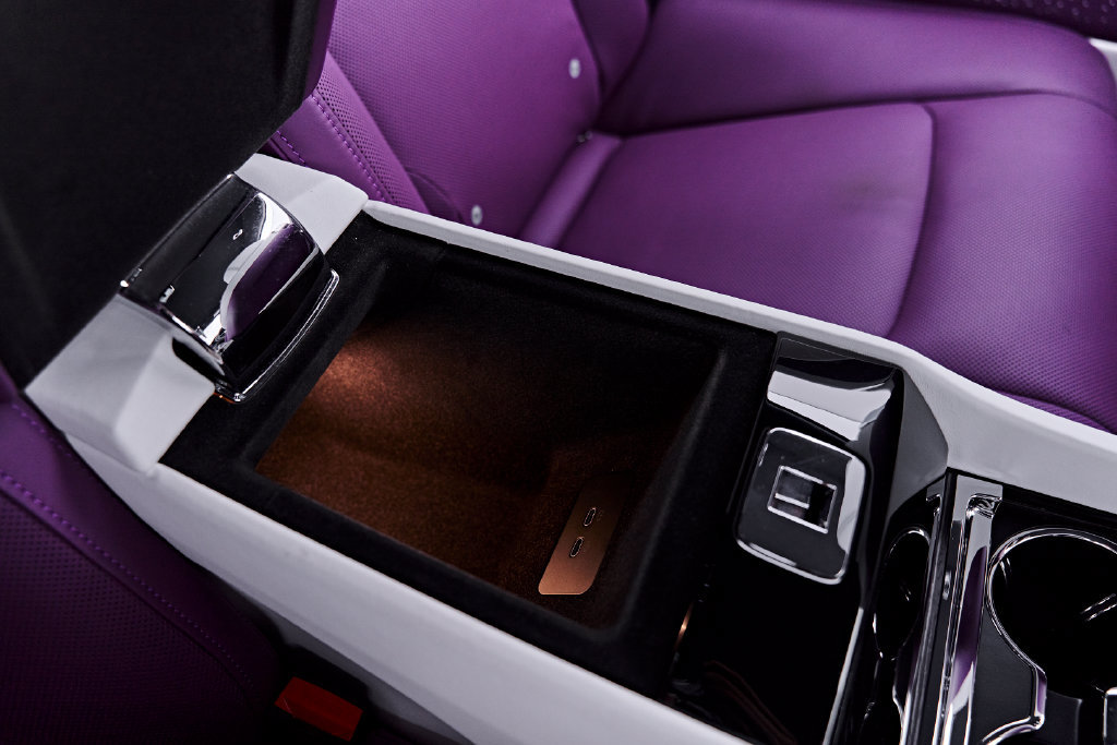 Used 2024 Rolls-Royce Spectre w/ Spectre Launch Package AWD/4WD image 48
