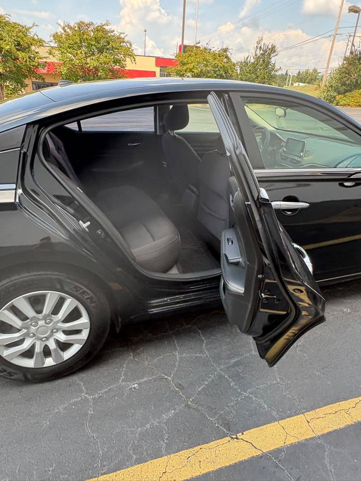 Used 2020 Nissan Altima 2.5 S FWD image 12