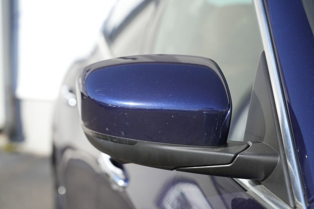 Used 2017 Maserati Levante S image 11