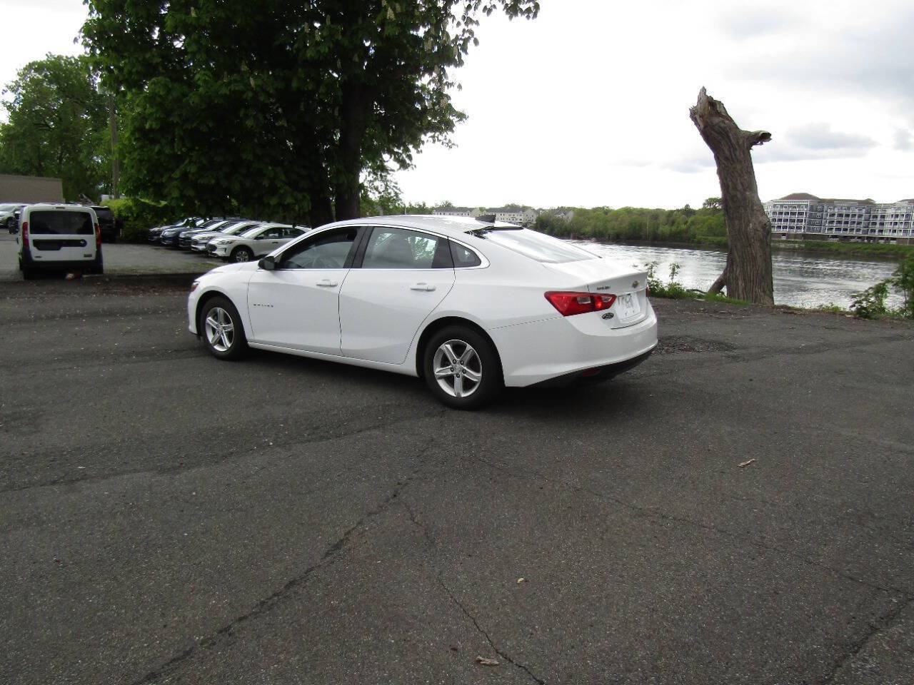 Used 2022 Chevrolet Malibu LS w/ LPO, Floor Liner Package FWD image 4
