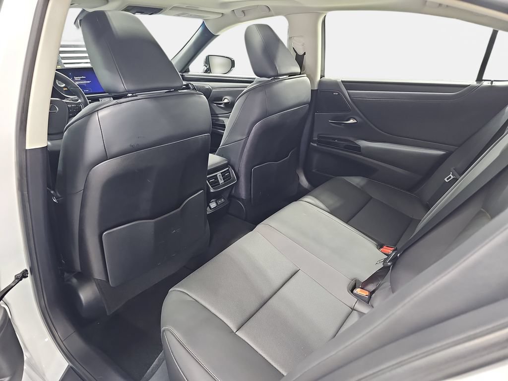 Used 2023 Lexus ES 250 w/ Protection Package (P2) AWD/4WD image 13