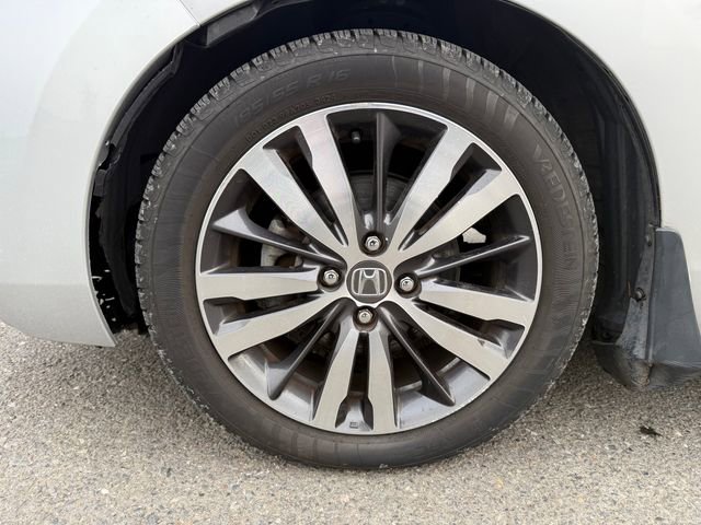 Used 2015 Honda Fit EX image 27