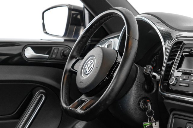 Used 2012 Volkswagen Beetle 2.0T FWD image 11