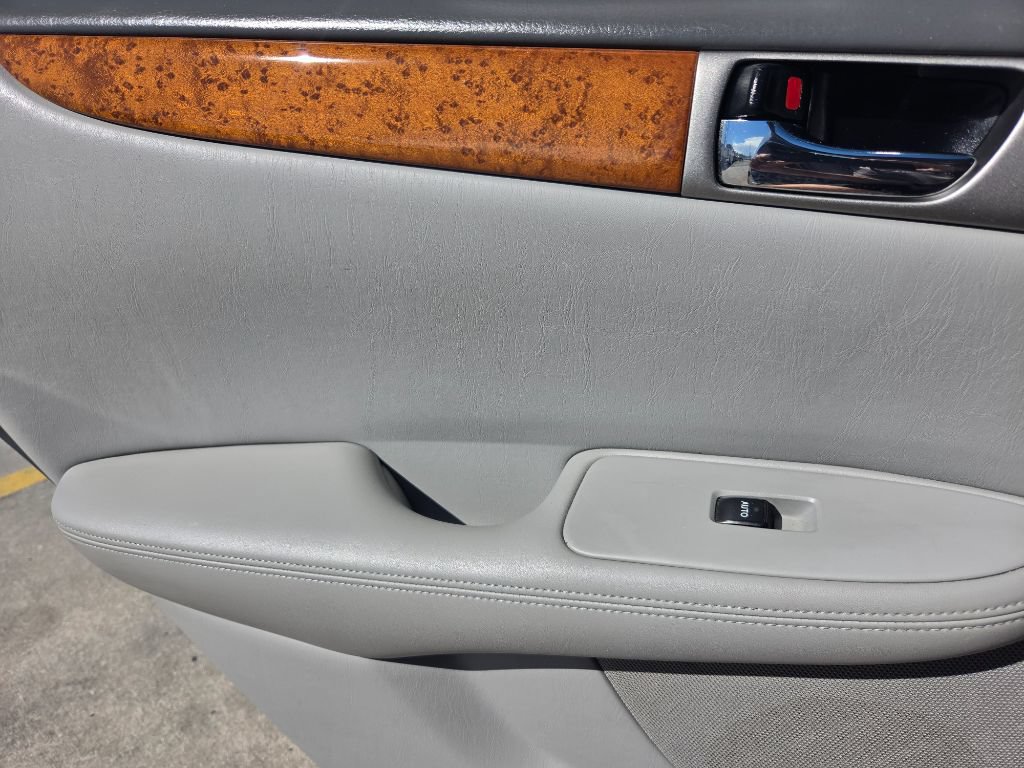 Used 2005 Lexus ES 330 FWD image 22