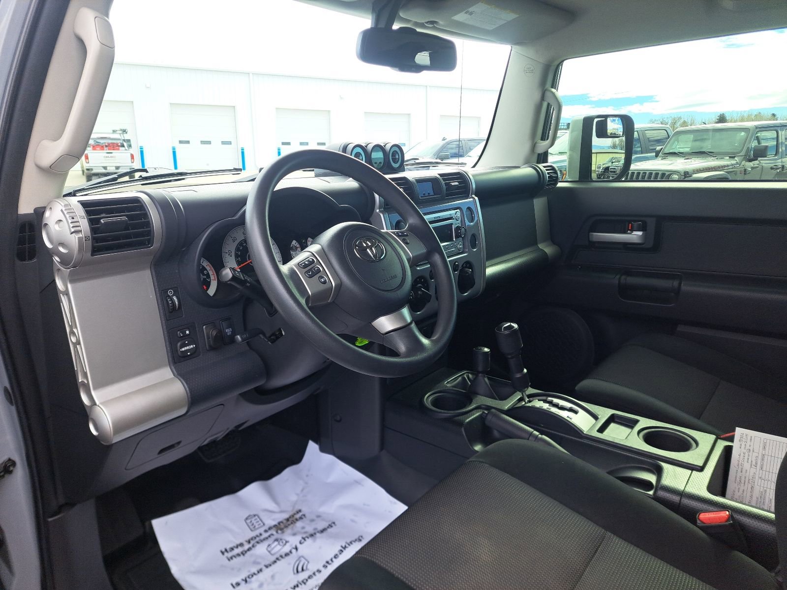 Used 2014 Toyota FJ Cruiser 4WD w/ Convenience Package image 15